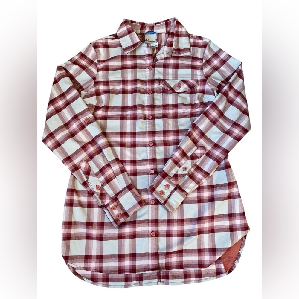 Columbia Omni-Wick Advanced Evaporation Womenโs Button Down Shirt Size S